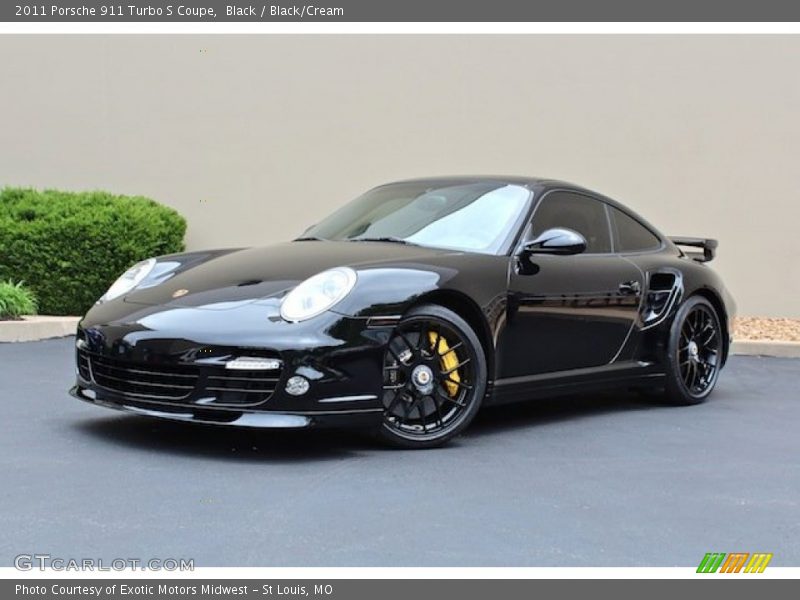 Front 3/4 View of 2011 911 Turbo S Coupe