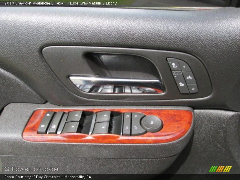 Taupe Gray Metallic / Ebony 2010 Chevrolet Avalanche LT 4x4