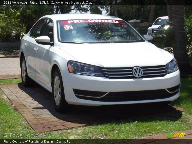 Candy White / Moonrock Gray 2012 Volkswagen Passat 2.5L S