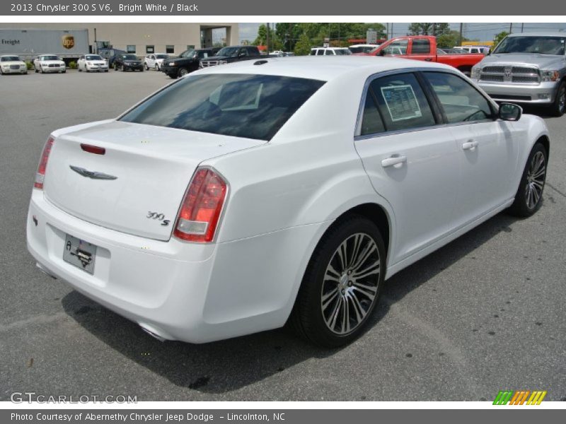 Bright White / Black 2013 Chrysler 300 S V6