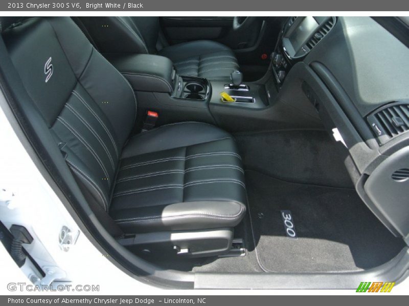 Bright White / Black 2013 Chrysler 300 S V6