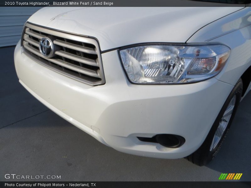 Blizzard White Pearl / Sand Beige 2010 Toyota Highlander