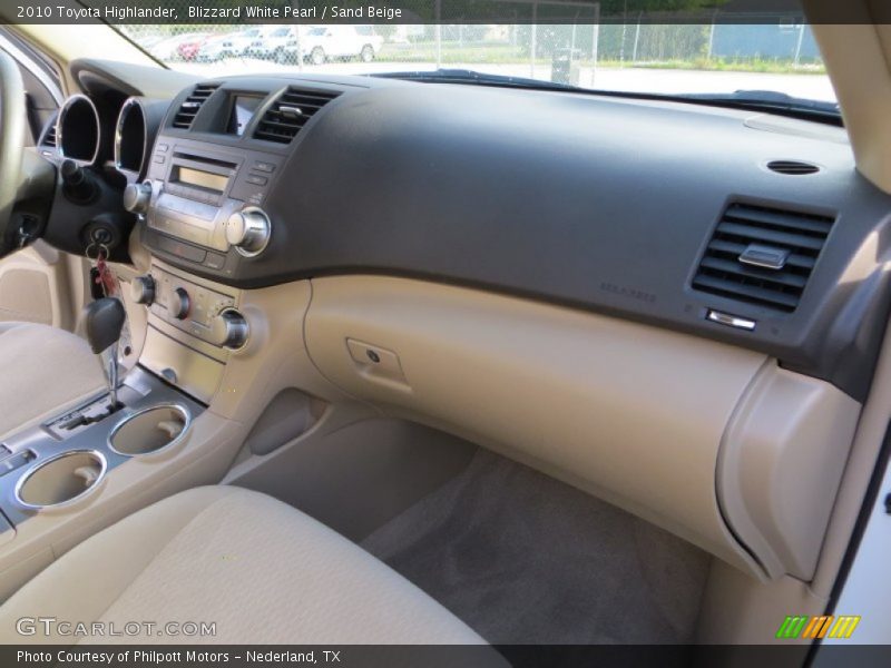 Blizzard White Pearl / Sand Beige 2010 Toyota Highlander