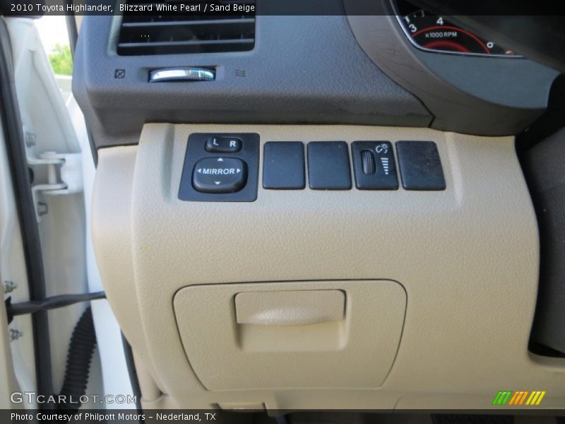 Blizzard White Pearl / Sand Beige 2010 Toyota Highlander