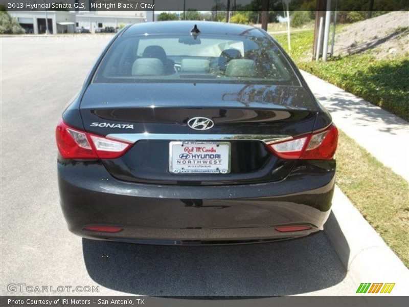 Midnight Black / Gray 2013 Hyundai Sonata GLS