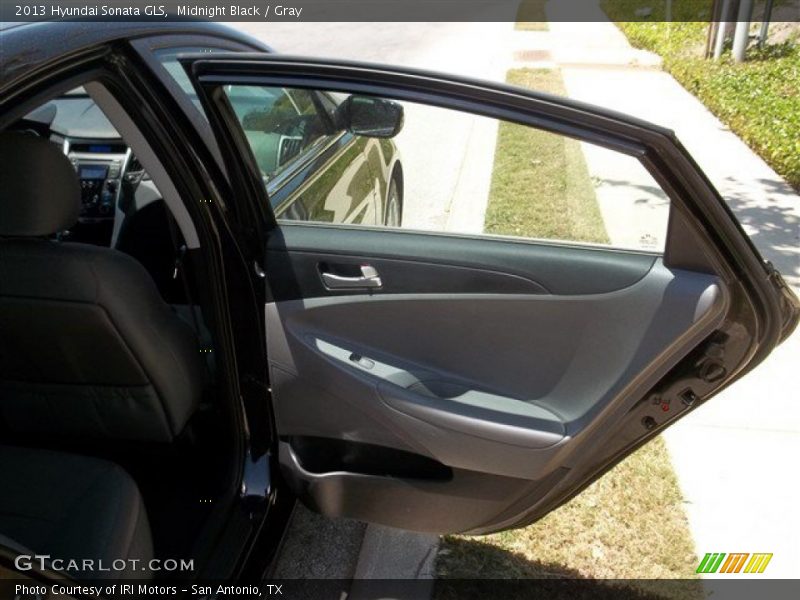 Midnight Black / Gray 2013 Hyundai Sonata GLS