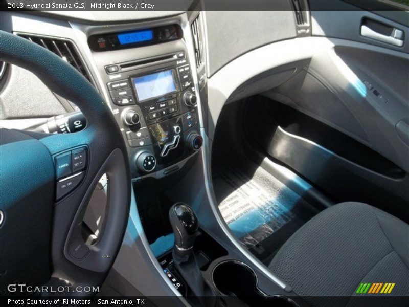 Midnight Black / Gray 2013 Hyundai Sonata GLS