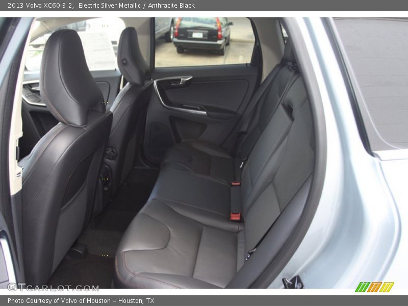 Electric Silver Metallic / Anthracite Black 2013 Volvo XC60 3.2