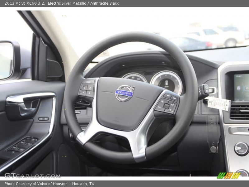 Electric Silver Metallic / Anthracite Black 2013 Volvo XC60 3.2