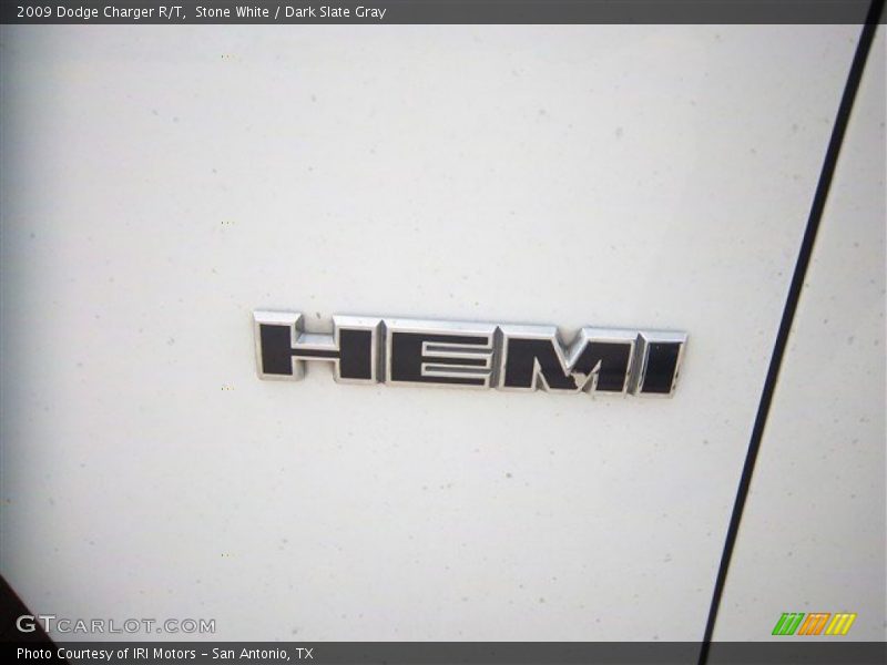 Stone White / Dark Slate Gray 2009 Dodge Charger R/T