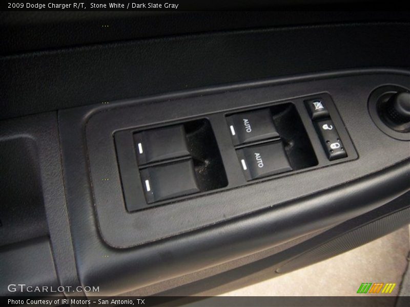 Stone White / Dark Slate Gray 2009 Dodge Charger R/T