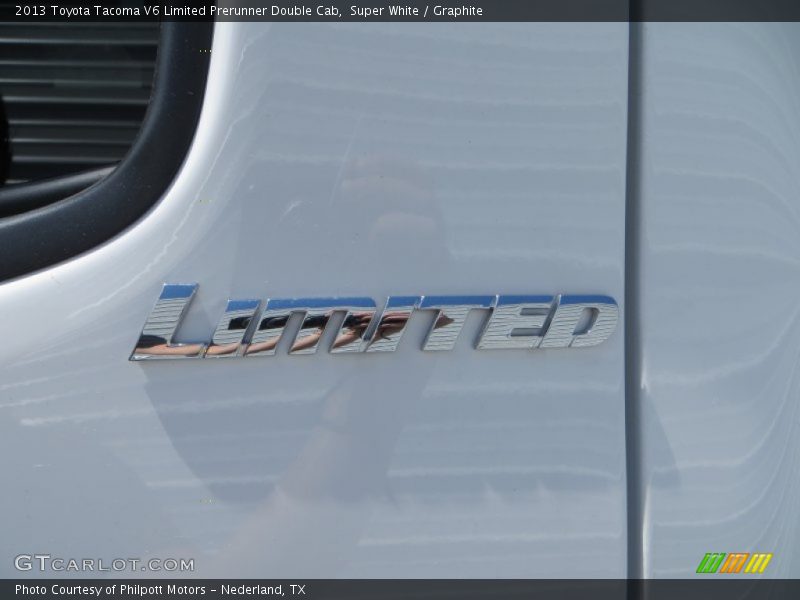 Super White / Graphite 2013 Toyota Tacoma V6 Limited Prerunner Double Cab