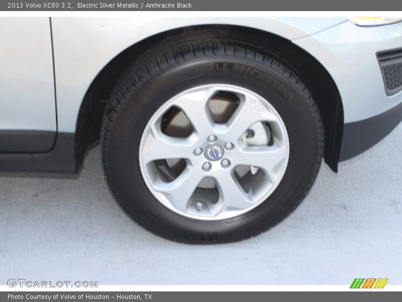 Electric Silver Metallic / Anthracite Black 2013 Volvo XC60 3.2