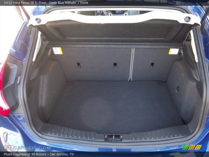 Sonic Blue Metallic / Stone 2012 Ford Focus SE 5-Door