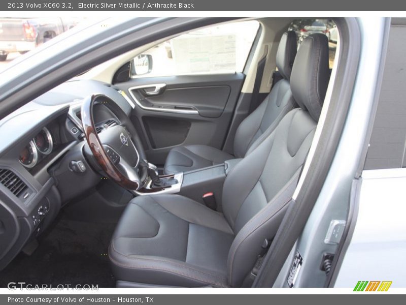 Electric Silver Metallic / Anthracite Black 2013 Volvo XC60 3.2