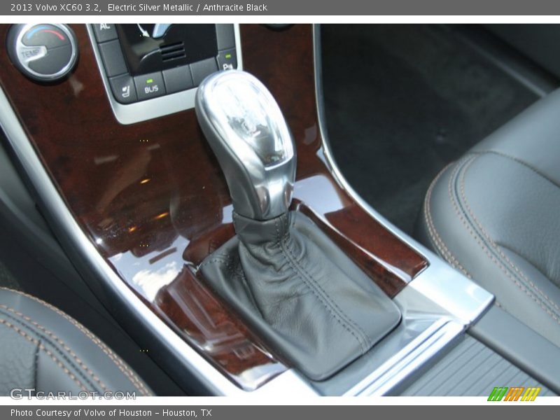 Electric Silver Metallic / Anthracite Black 2013 Volvo XC60 3.2
