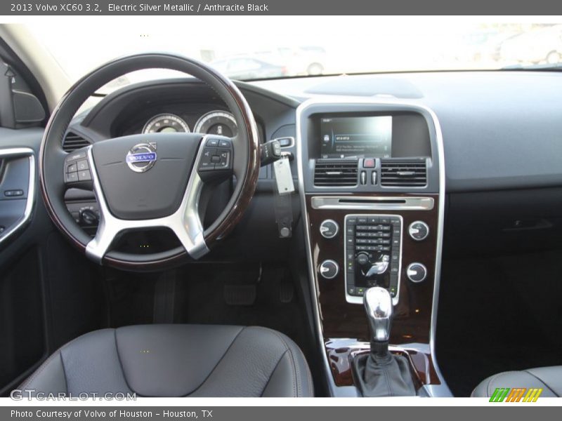 Electric Silver Metallic / Anthracite Black 2013 Volvo XC60 3.2
