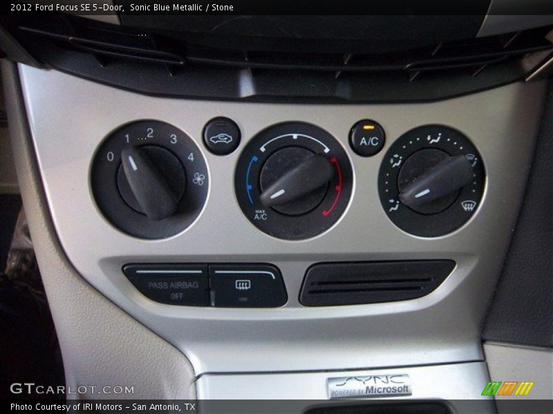 Sonic Blue Metallic / Stone 2012 Ford Focus SE 5-Door