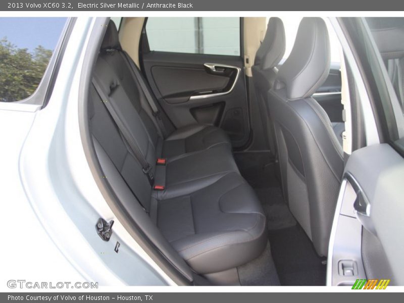 Electric Silver Metallic / Anthracite Black 2013 Volvo XC60 3.2