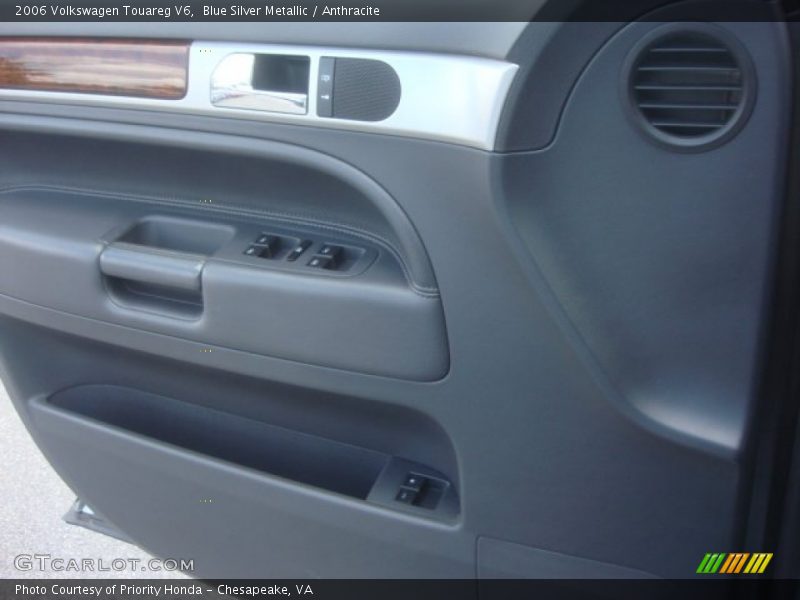 Blue Silver Metallic / Anthracite 2006 Volkswagen Touareg V6