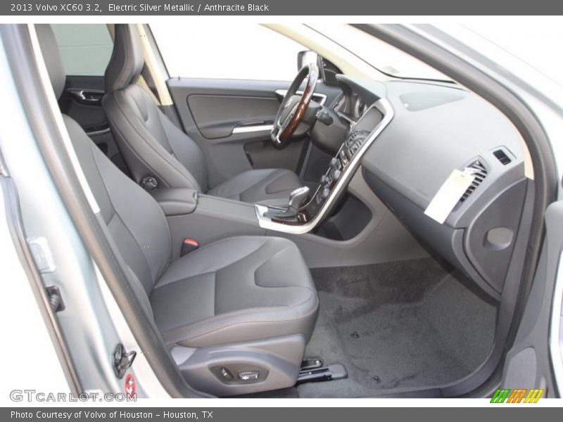 Electric Silver Metallic / Anthracite Black 2013 Volvo XC60 3.2