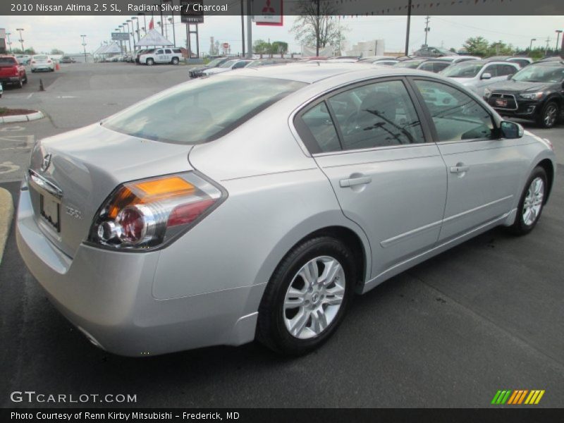 Radiant Silver / Charcoal 2010 Nissan Altima 2.5 SL