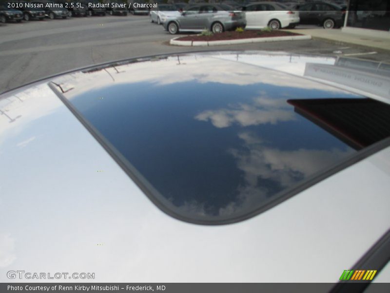 Radiant Silver / Charcoal 2010 Nissan Altima 2.5 SL
