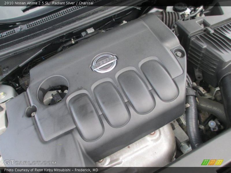 Radiant Silver / Charcoal 2010 Nissan Altima 2.5 SL