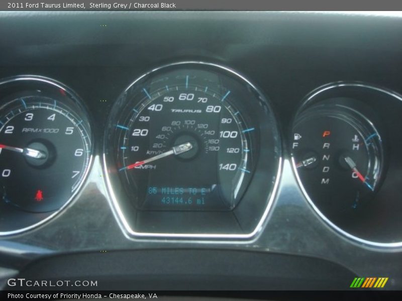 Sterling Grey / Charcoal Black 2011 Ford Taurus Limited