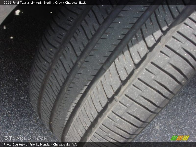 Sterling Grey / Charcoal Black 2011 Ford Taurus Limited