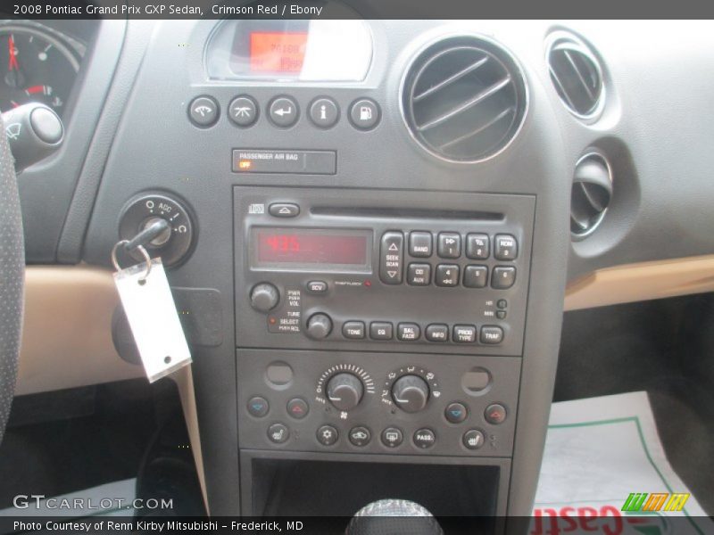 Controls of 2008 Grand Prix GXP Sedan