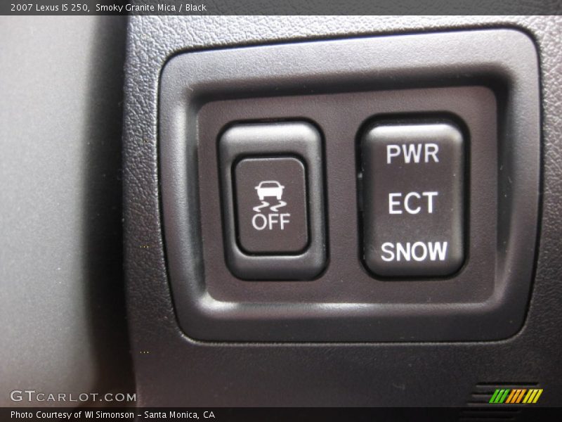 Controls of 2007 IS 250