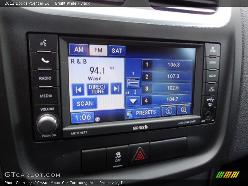 Bright White / Black 2012 Dodge Avenger SXT