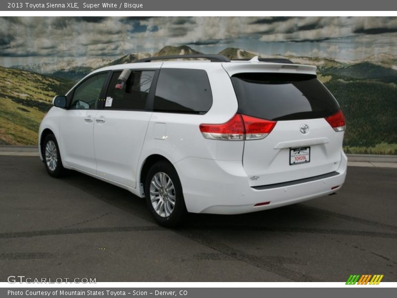 Super White / Bisque 2013 Toyota Sienna XLE