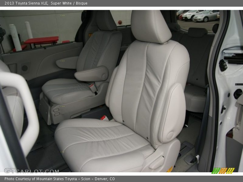 Super White / Bisque 2013 Toyota Sienna XLE