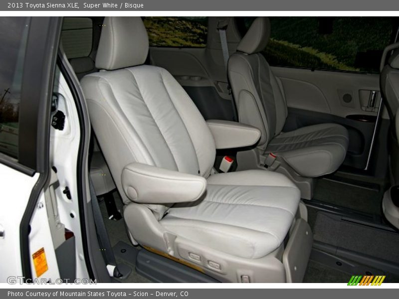 Super White / Bisque 2013 Toyota Sienna XLE