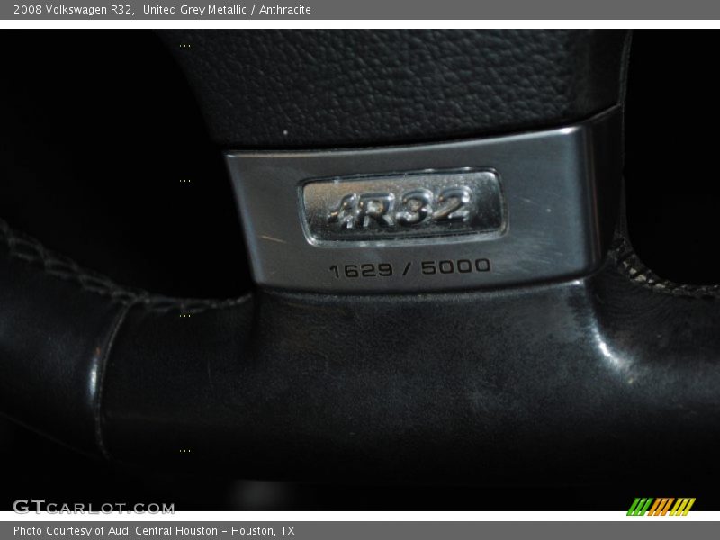 United Grey Metallic / Anthracite 2008 Volkswagen R32