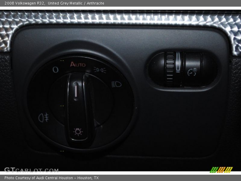 United Grey Metallic / Anthracite 2008 Volkswagen R32