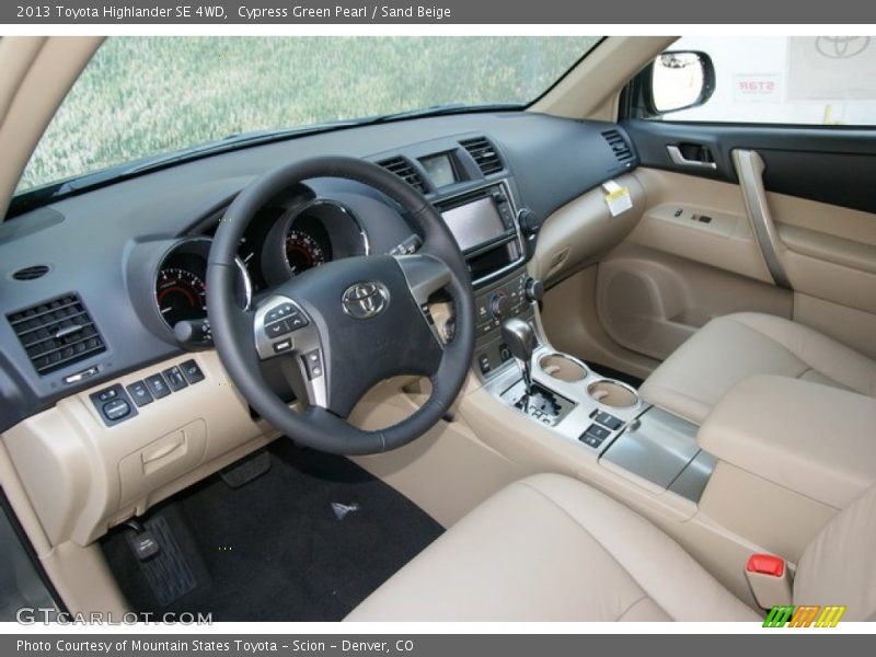 Cypress Green Pearl / Sand Beige 2013 Toyota Highlander SE 4WD