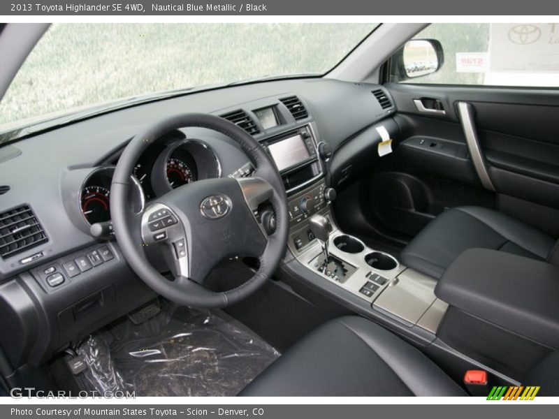 Nautical Blue Metallic / Black 2013 Toyota Highlander SE 4WD