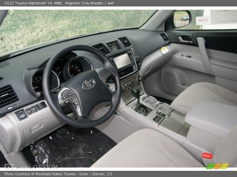 Magnetic Gray Metallic / Ash 2013 Toyota Highlander V6 4WD
