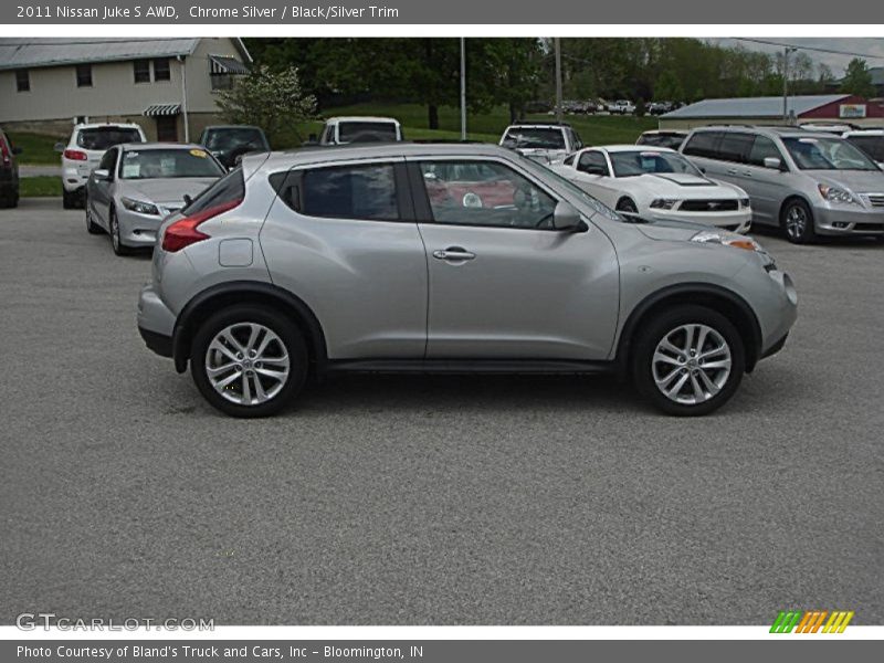 Chrome Silver / Black/Silver Trim 2011 Nissan Juke S AWD