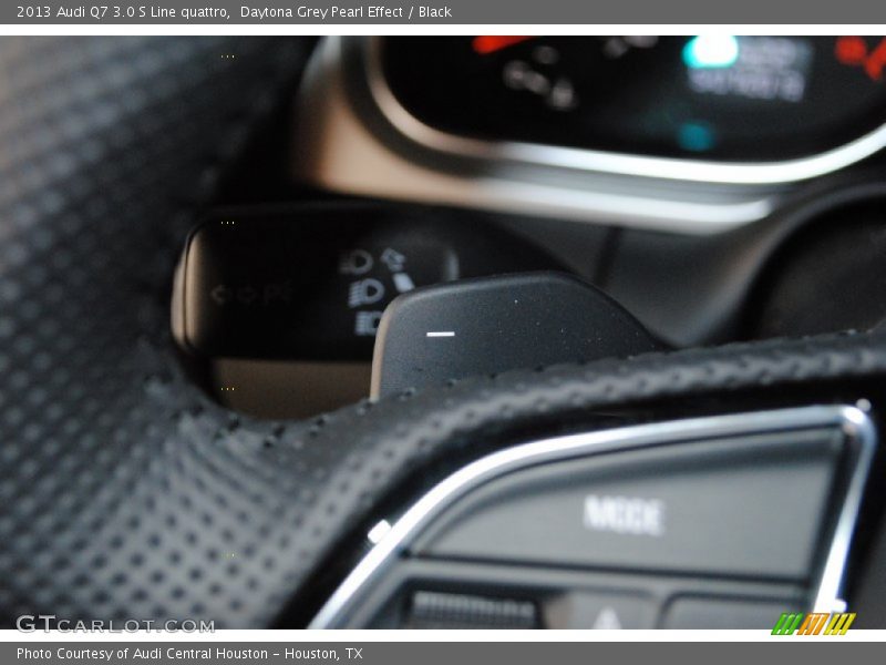 Daytona Grey Pearl Effect / Black 2013 Audi Q7 3.0 S Line quattro
