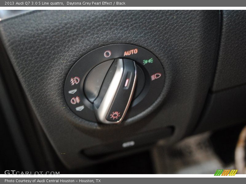 Daytona Grey Pearl Effect / Black 2013 Audi Q7 3.0 S Line quattro