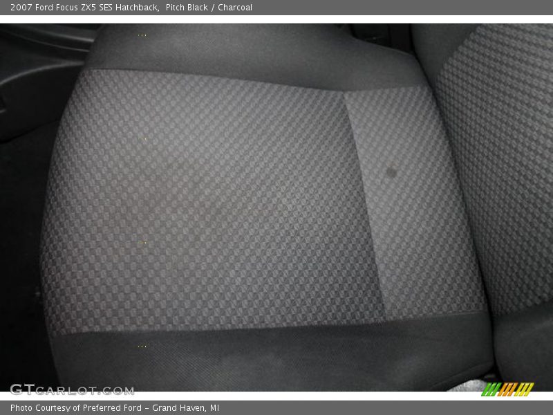 Pitch Black / Charcoal 2007 Ford Focus ZX5 SES Hatchback