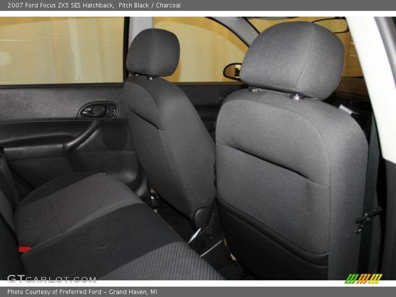 Pitch Black / Charcoal 2007 Ford Focus ZX5 SES Hatchback