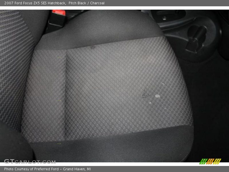 Pitch Black / Charcoal 2007 Ford Focus ZX5 SES Hatchback