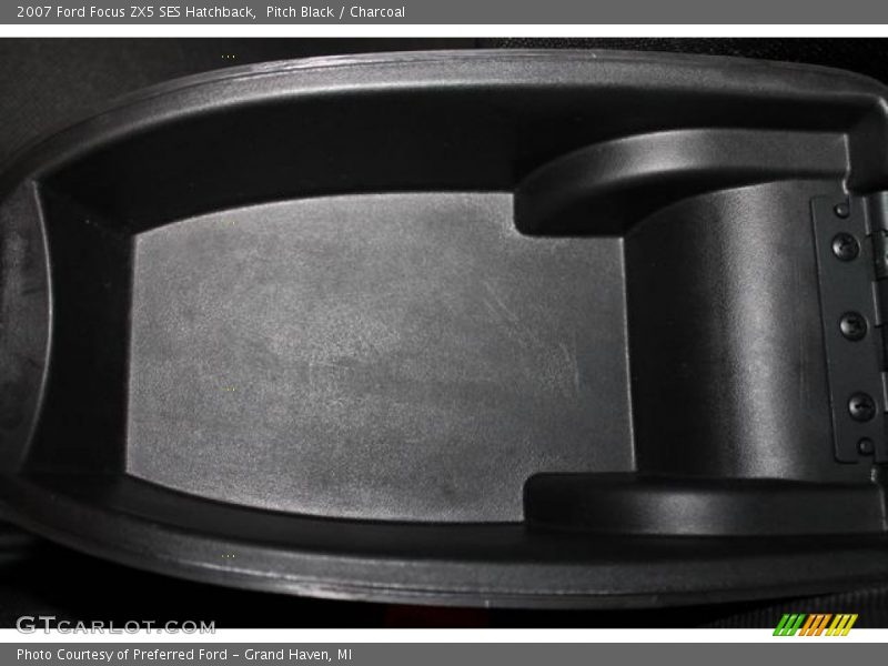 Pitch Black / Charcoal 2007 Ford Focus ZX5 SES Hatchback