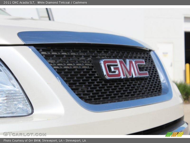 White Diamond Tintcoat / Cashmere 2011 GMC Acadia SLT