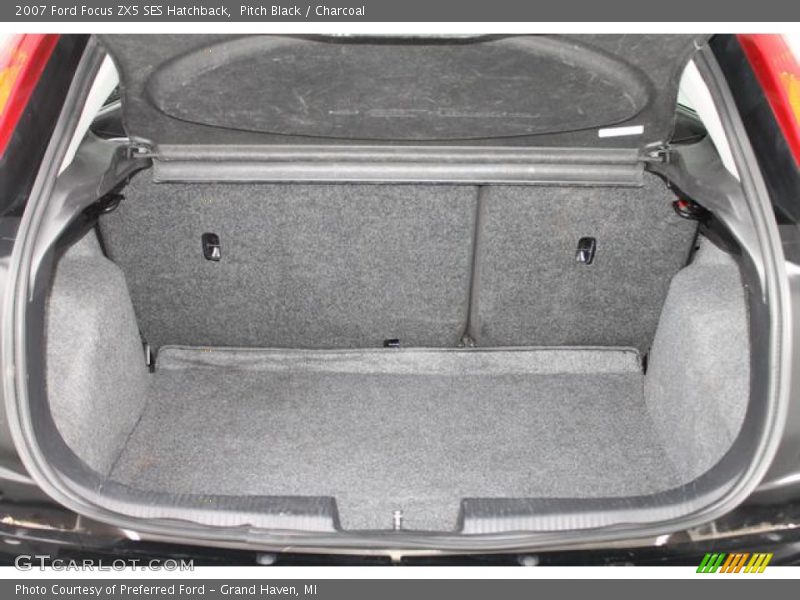 Pitch Black / Charcoal 2007 Ford Focus ZX5 SES Hatchback